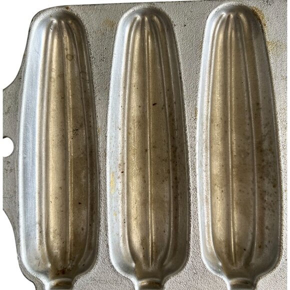 Vintage WearEver Corn Bread Stick Baking Pan Handles Cast Aluminum Mold #2797 US - Picture 3 of 8